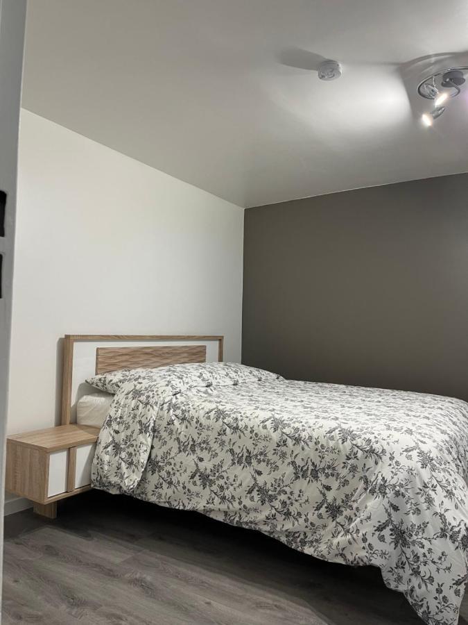 Superbe Appartement Au Bord Du Canal De St Quentin Сен-Кантен Экстерьер фото