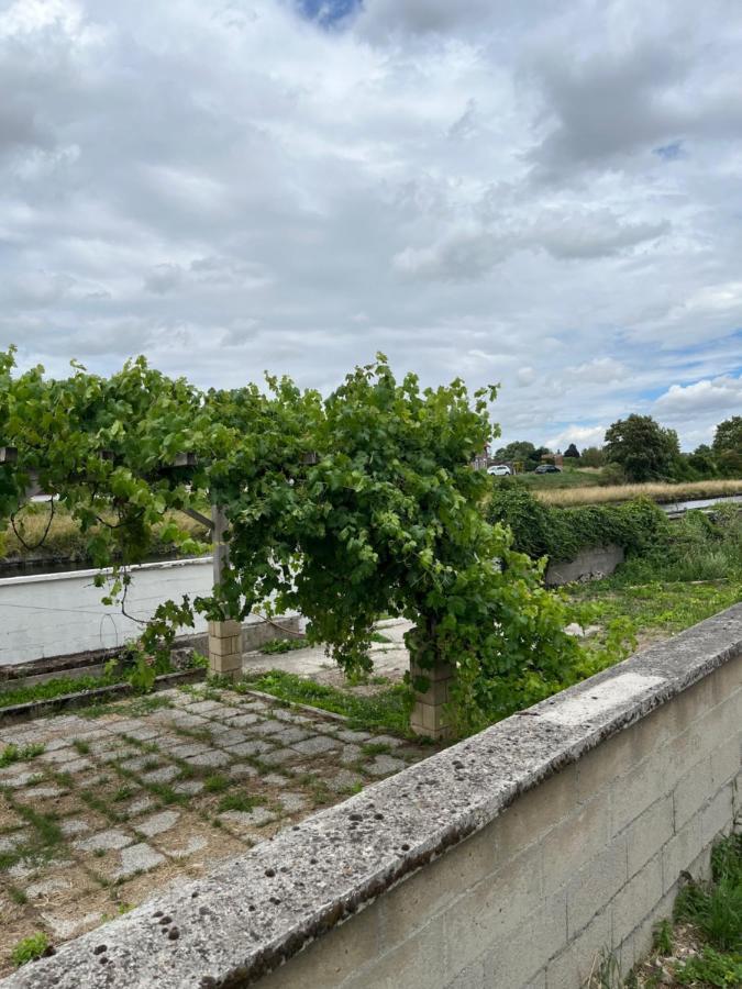 Superbe Appartement Au Bord Du Canal De St Quentin Сен-Кантен Экстерьер фото